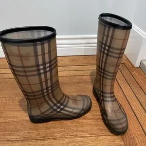 Burberry Rain Boots Size EU Size 39